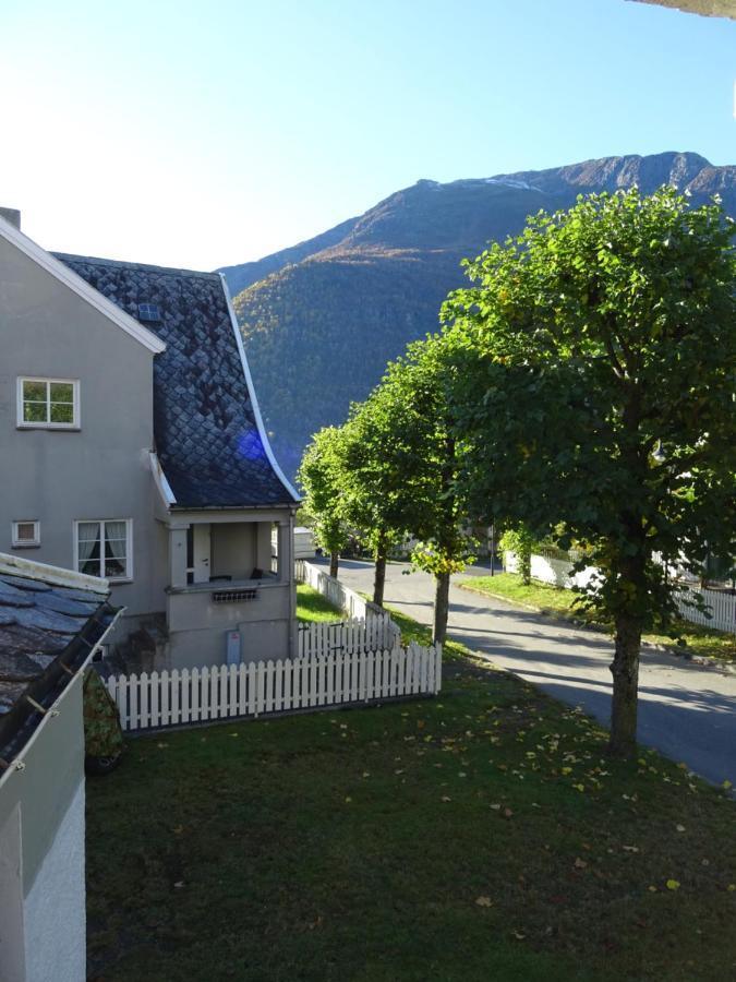 Villa Fjordshelter- Cozy Townhouse à Tyssedal Extérieur photo